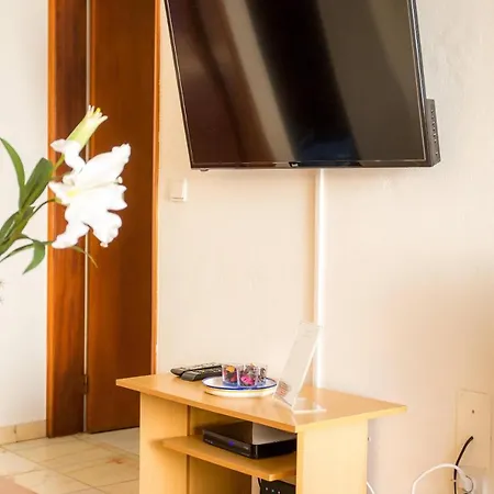 Sun And Moon 1 Bed * Lagos